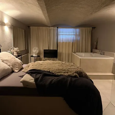 Ohmyspa - Bed & Bath Homestay *